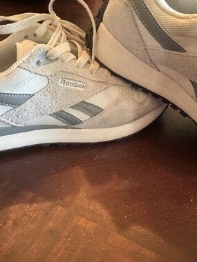 Reebok Glide Low  Sneakers - Light Gray and White